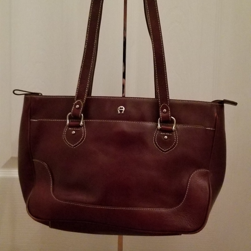 ETIENNE AIGNER leather signature open satchel EUC